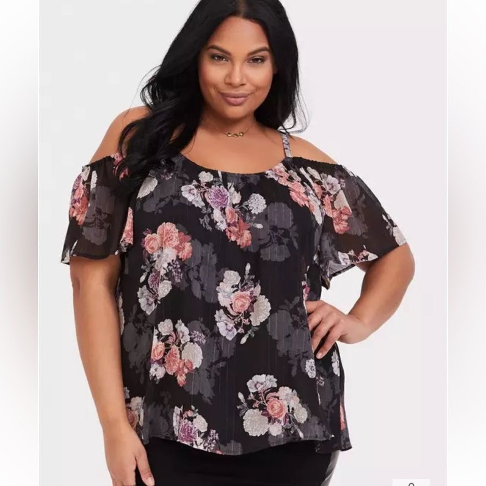 Torrid Black Floral Lurex Cold Shoulder Top Size Large